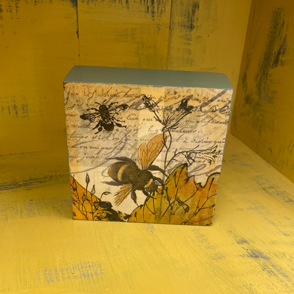 
                  
                    HUB - Bee Art Blocks - Wild Crow Studio
                  
                