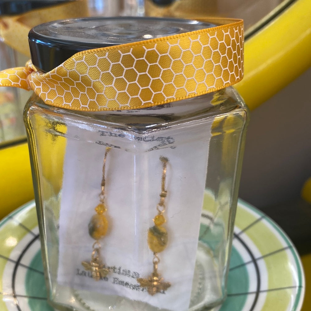 
                  
                    HUB - Bee Jewelry - The Beadist
                  
                