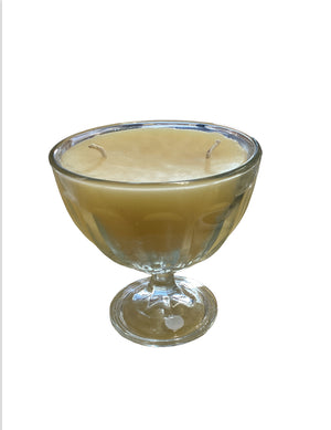 
                  
                    Beeswax Candle in Crystal Glass  And Porcelan
                  
                