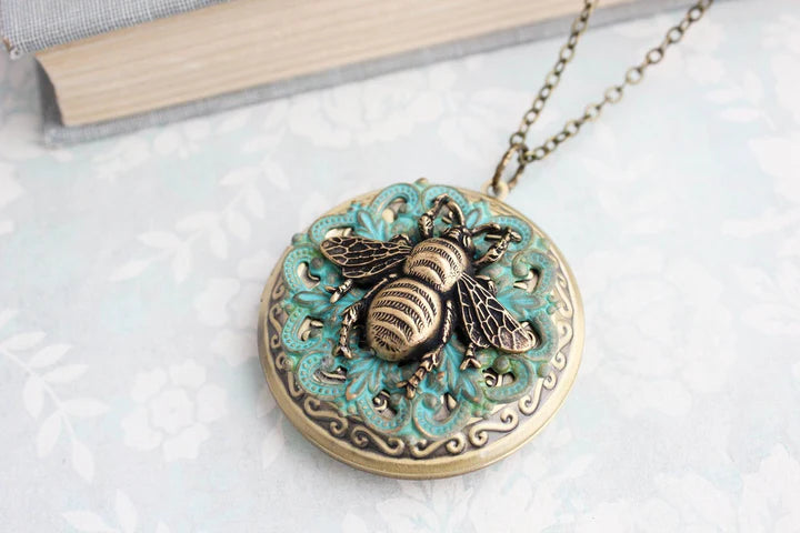 z-Necklace - Bee-themed